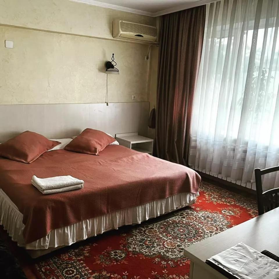 Berkana Hotel Almaty Eksteriør bilde