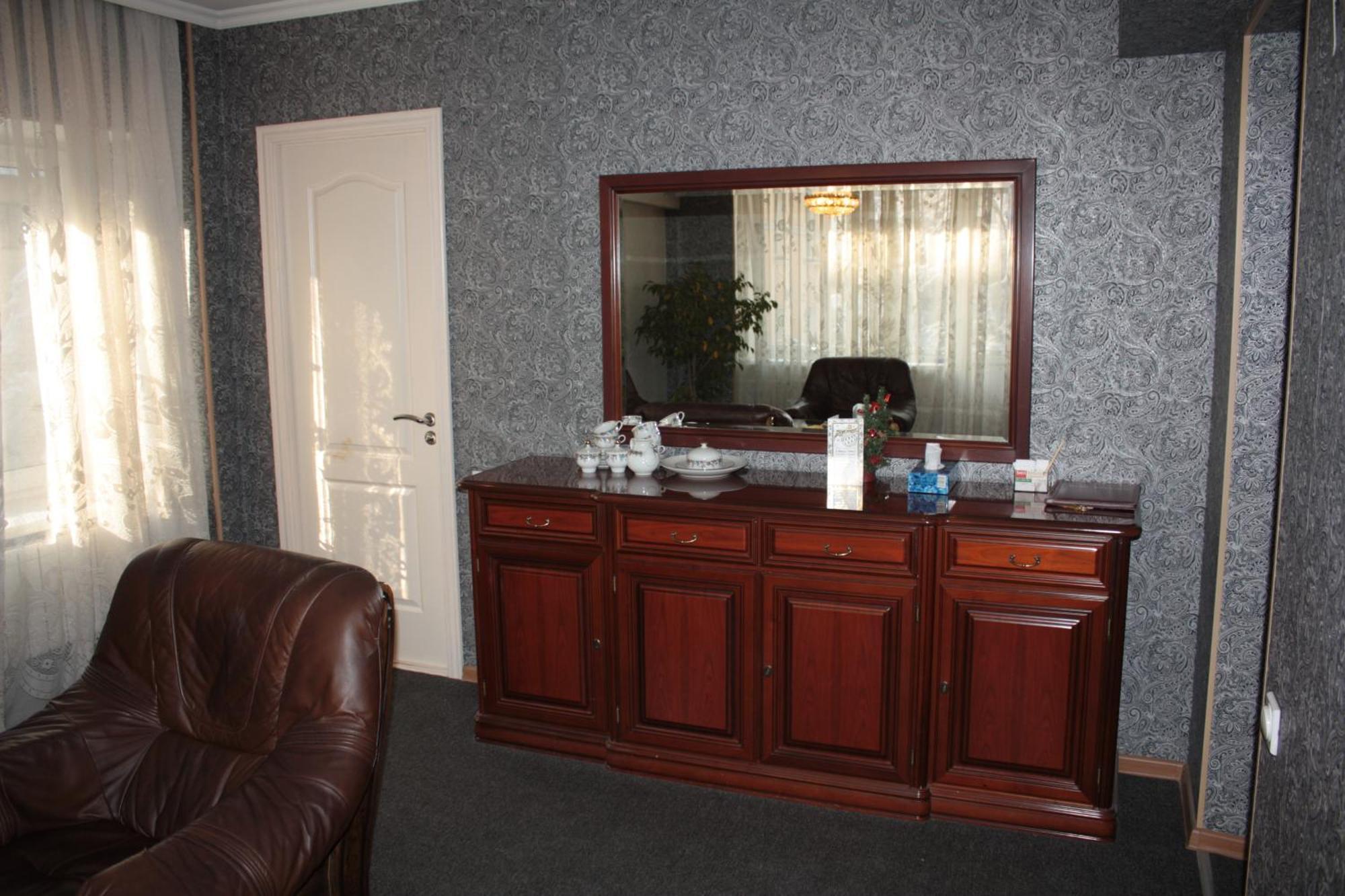 Berkana Hotel Almaty Eksteriør bilde