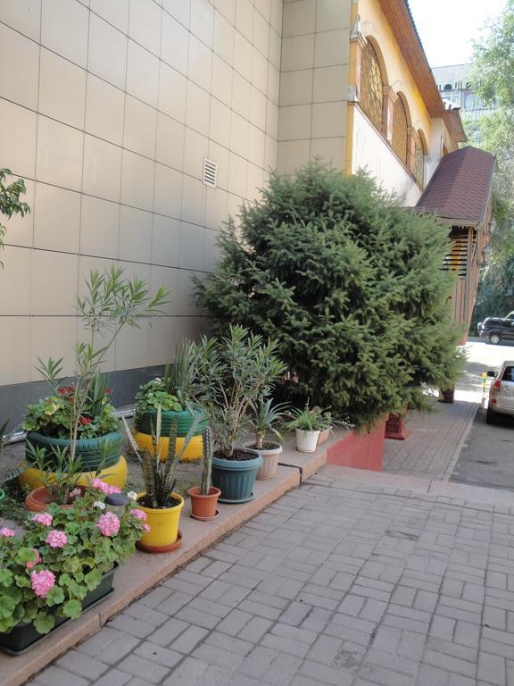 Berkana Hotel Almaty Eksteriør bilde