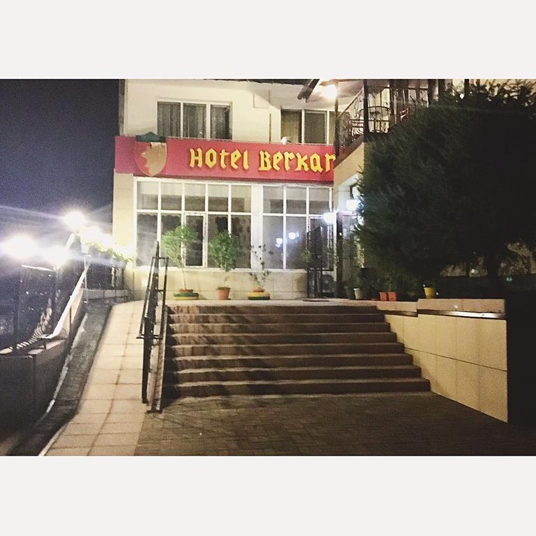 Berkana Hotel Almaty Eksteriør bilde